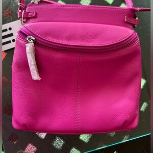 NWT iLi genuine leather, hot pink Crossbody purse. See pics.  approx.  8” x 8”